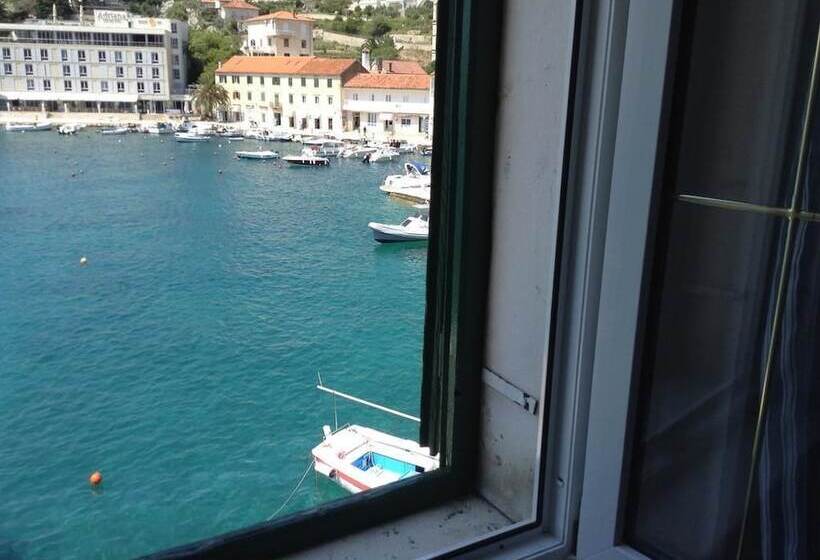 Apartment Hvar   Center Town