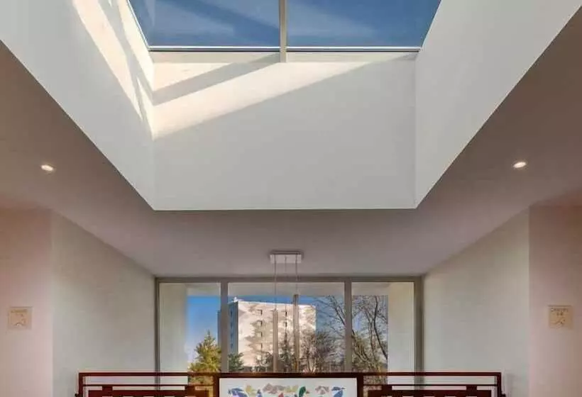 Hostelli Park Hotel & Residence By The Cube
