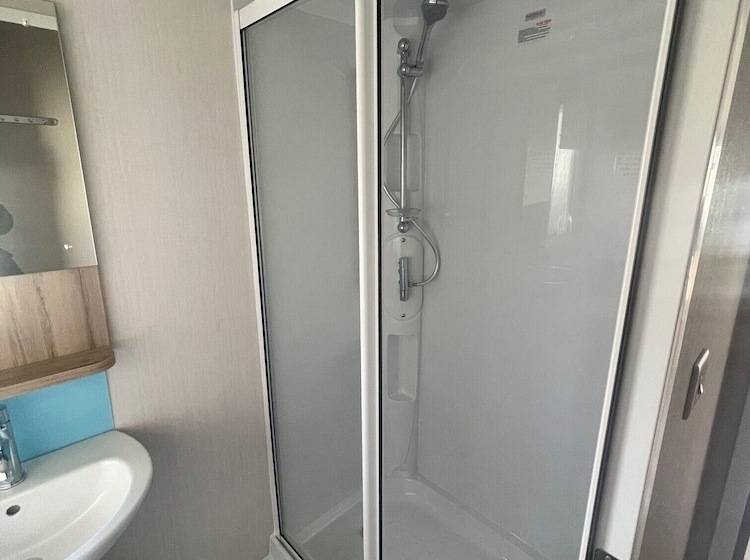 בית מלון כפרי Royal Oak Caravan Park