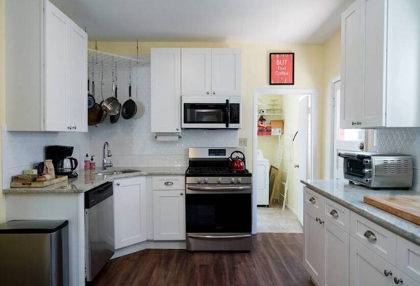 Newly Renovated Rino Retreat