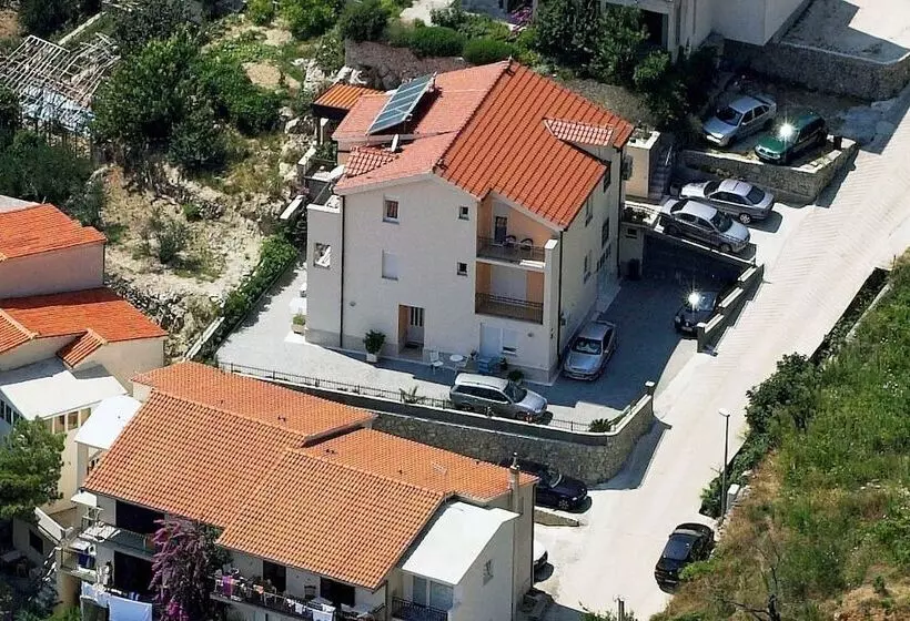 پانسیون Guest House Davor Tomas