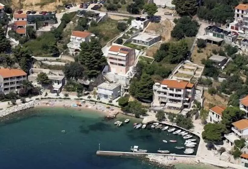 پانسیون Guest House Davor Tomas