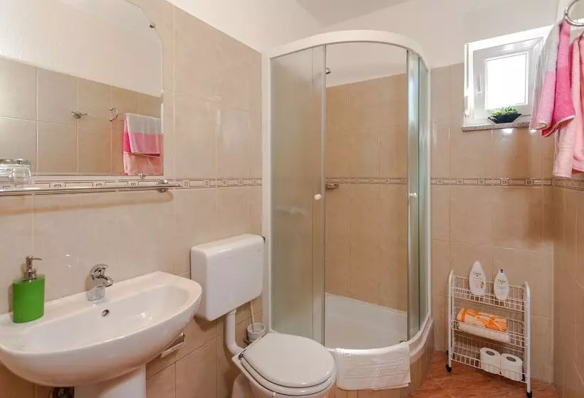 پانسیون Guest House Davor Tomas