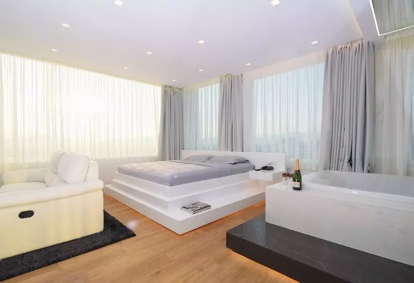 ペンション Majestic Homm Penthouse In The Heart Of Plaka