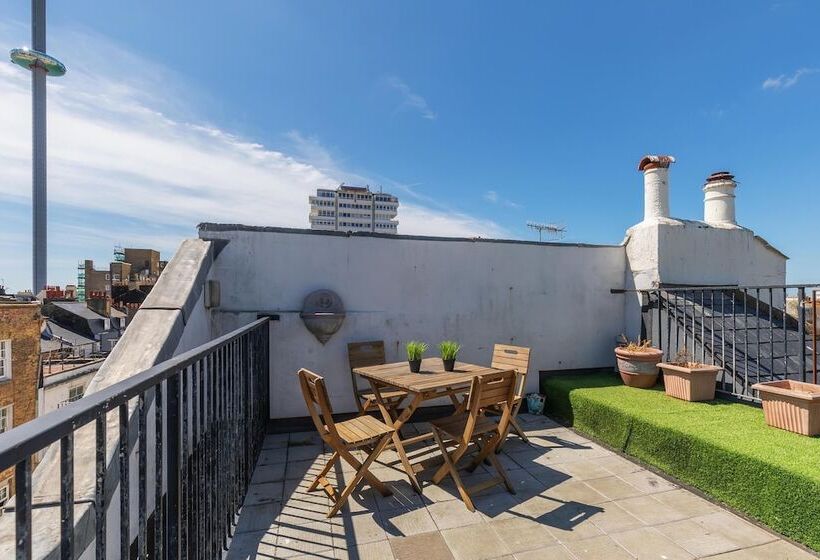 Sunshine Central House | By My Getaways