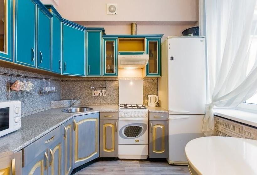 Apartment On Smolenskiy Bulevard 3