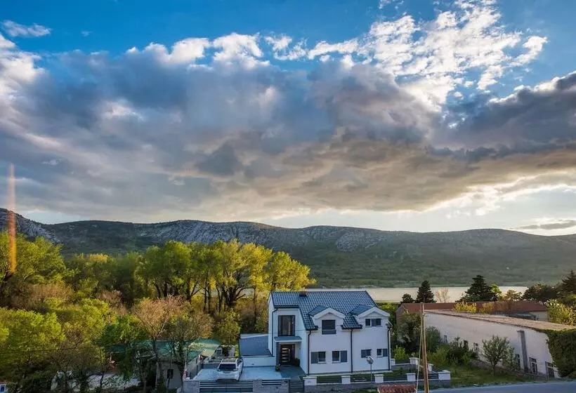 Apartments Ivona