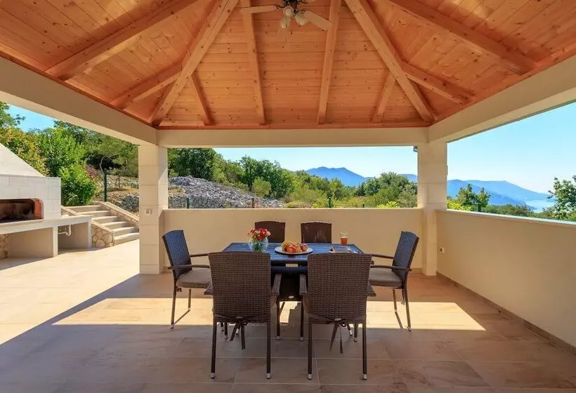 Hedera Estate, Villa Hedera Vii