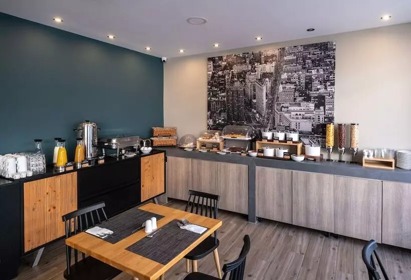 Hotelli Sette Suites & Rooms   Adults Only