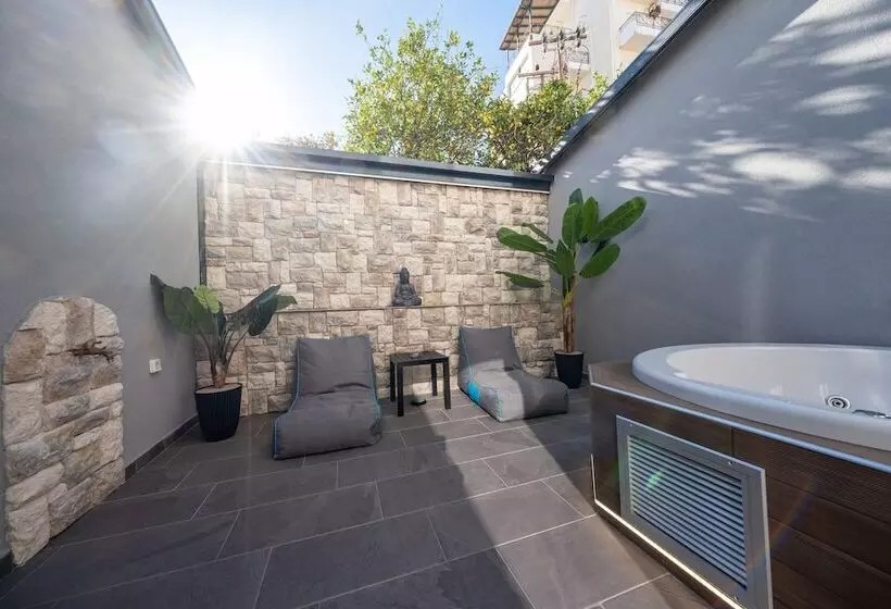 Hotelli Sette Suites & Rooms   Adults Only