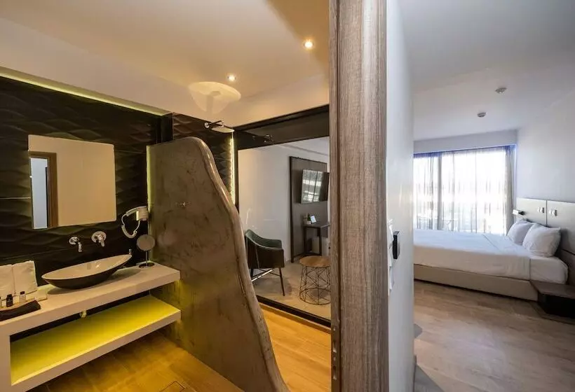 Hotelli Sette Suites & Rooms   Adults Only