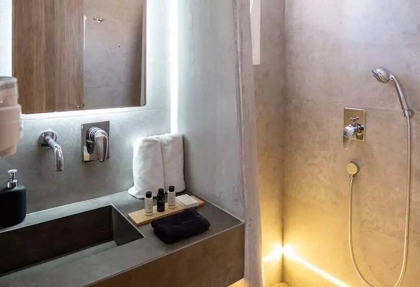 Hotelli Sette Suites & Rooms   Adults Only