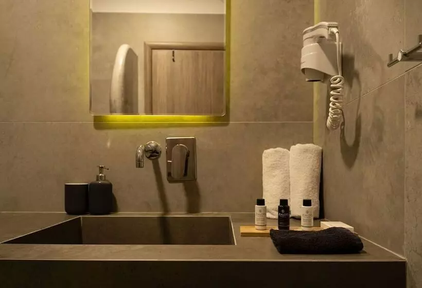 Hotelli Sette Suites & Rooms   Adults Only