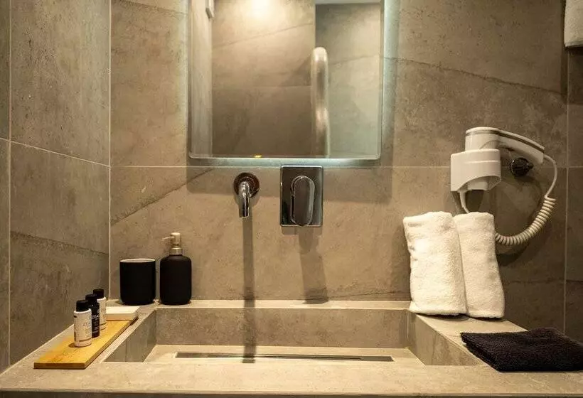 Hotelli Sette Suites & Rooms   Adults Only