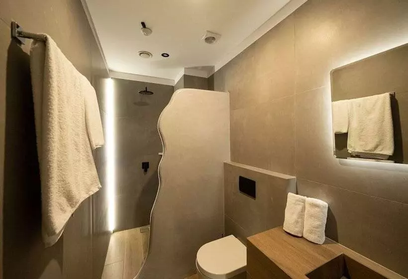 Hotelli Sette Suites & Rooms   Adults Only