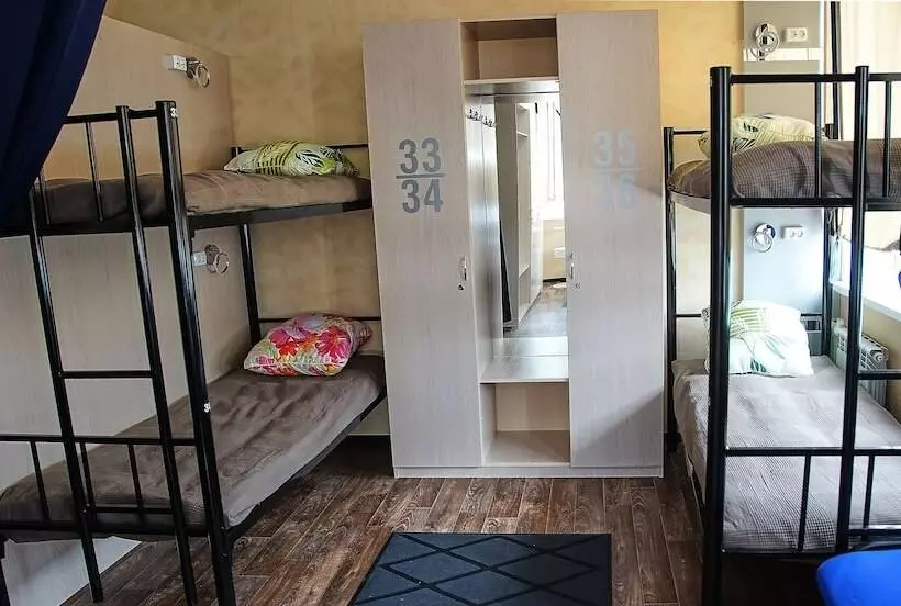 Ison   Hostel