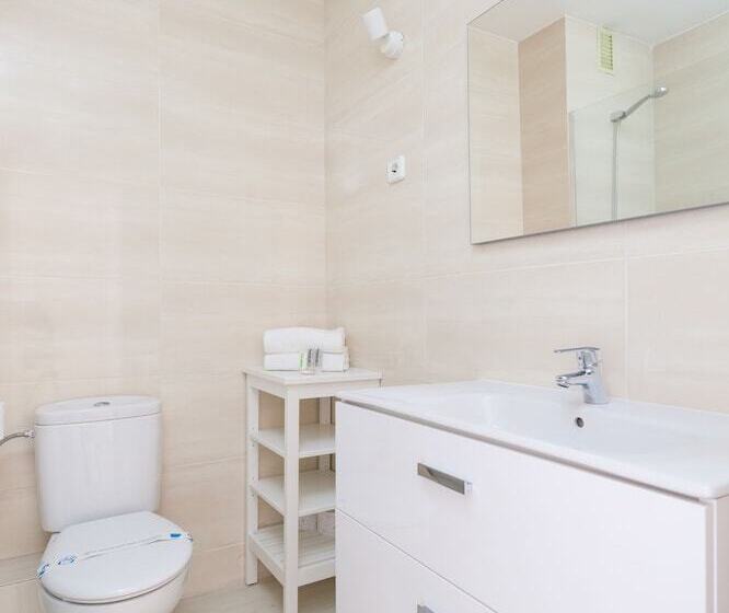 Oasis Be My Guest Castelldefels