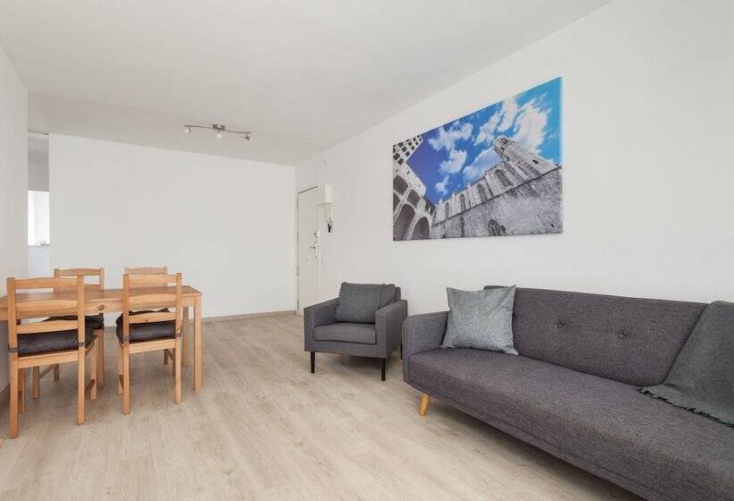 Oasis Be My Guest Castelldefels