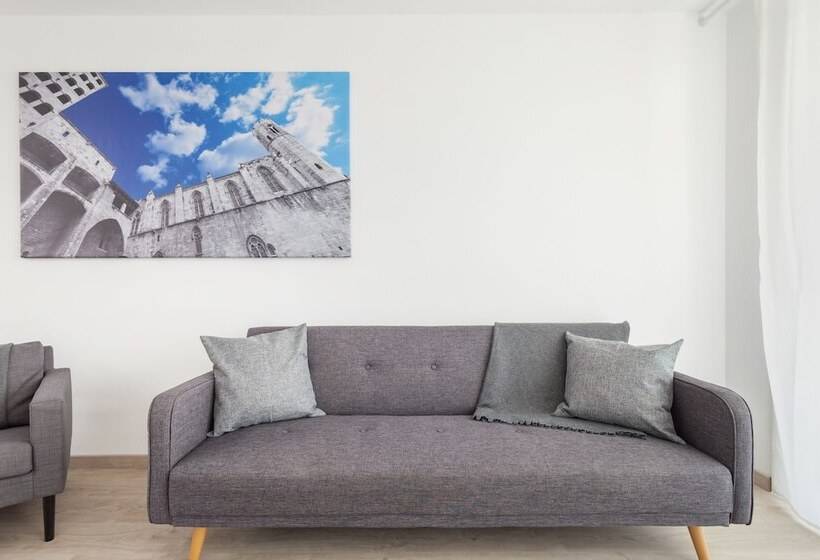 Oasis Be My Guest Castelldefels