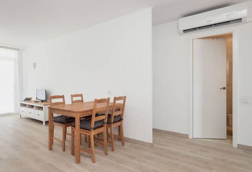 Oasis Be My Guest Castelldefels