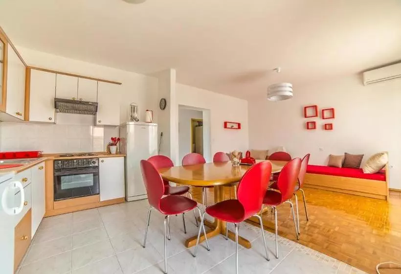 Apartment Lidija 4202