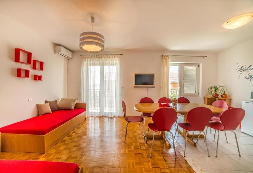 Apartment Lidija 4202