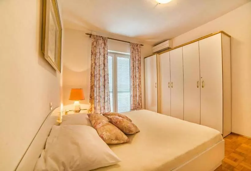 Apartment Lidija 4202