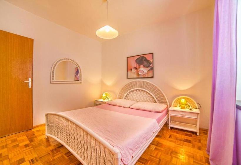 Apartment Lidija 4202