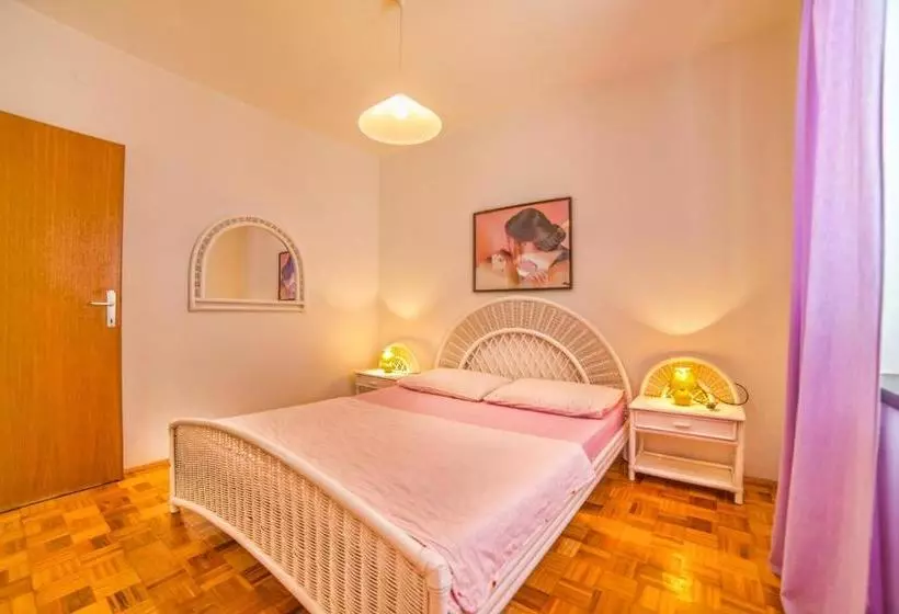 Apartment Lidija 4202