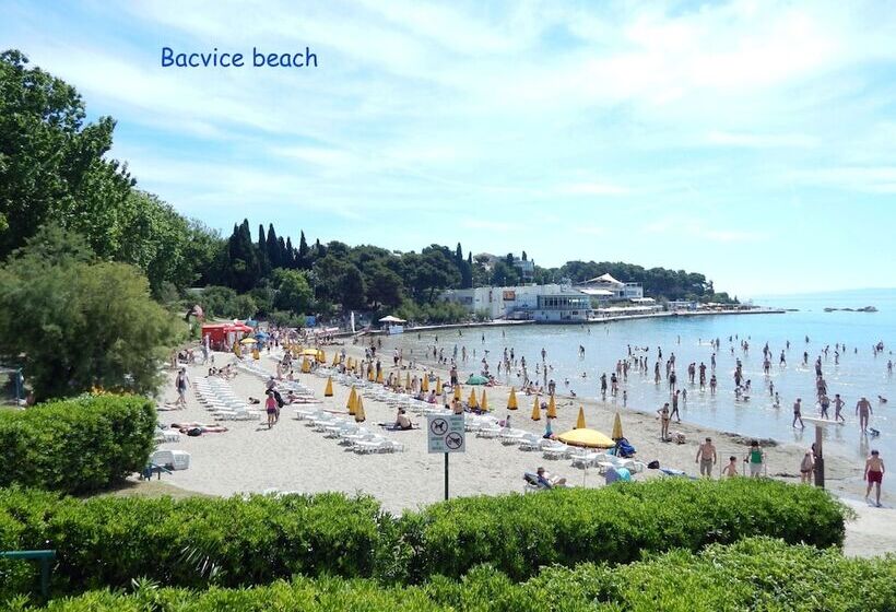 Apartment Topic Near The Beach