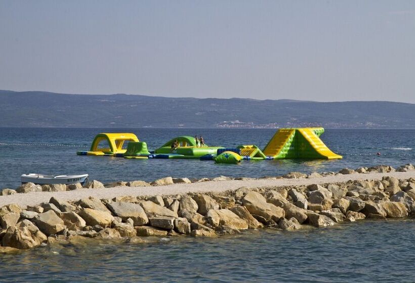 Apartment Topic Near The Beach