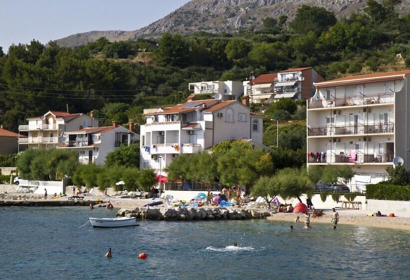 Apartment Topic Near The Beach