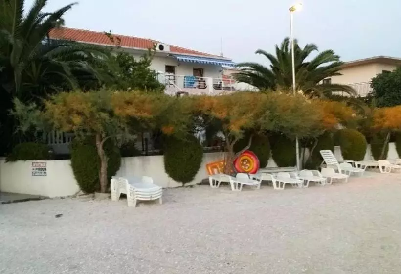 Apartments Antonia Podstrana