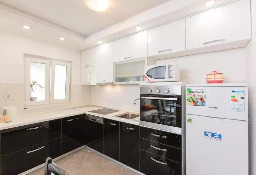 Apartments Antonia Podstrana