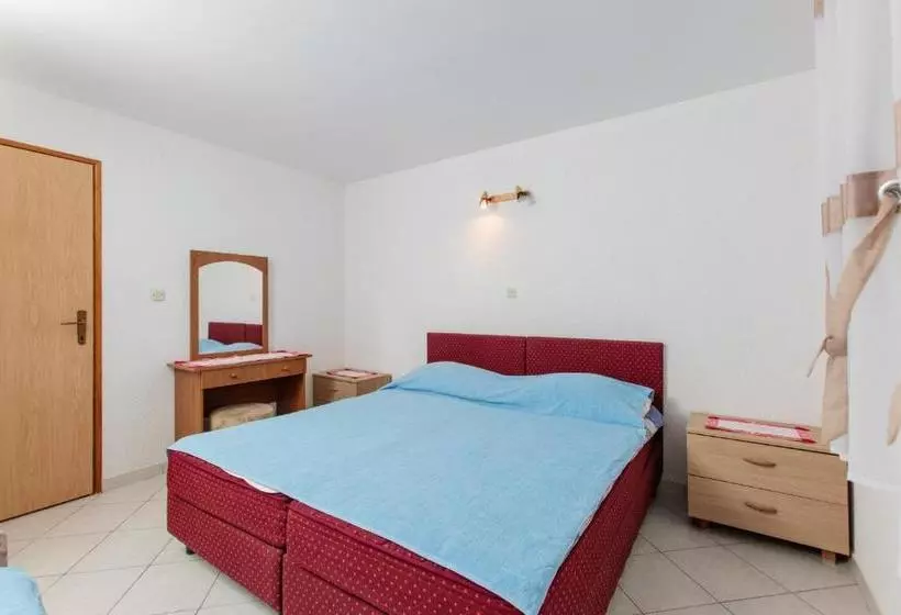 Apartments Antonia Podstrana