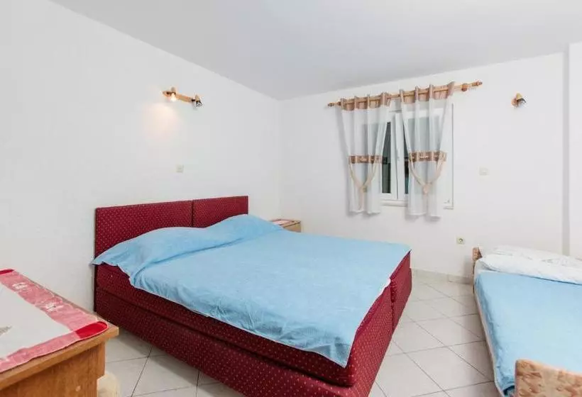 Apartments Antonia Podstrana