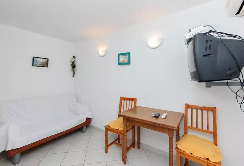 Apartments Antonia Podstrana