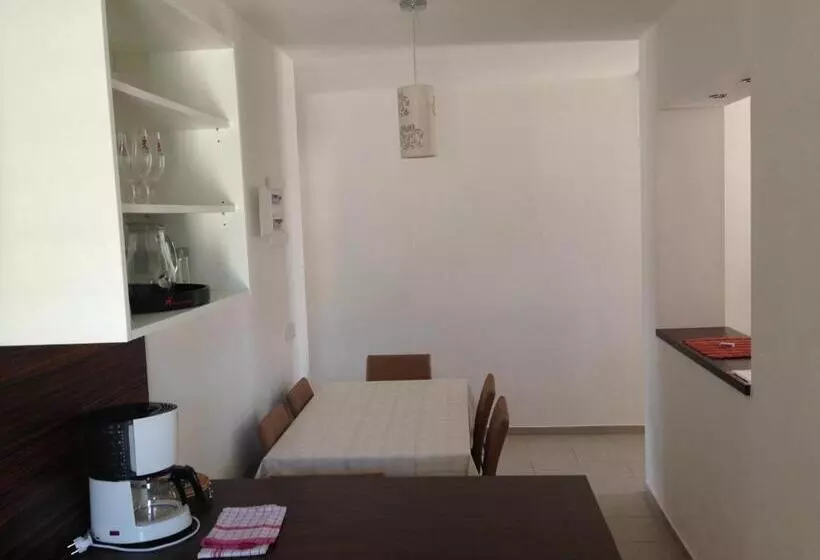 Apartments Mira 1434