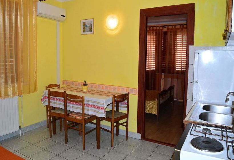 Apartments Mira Bibinje