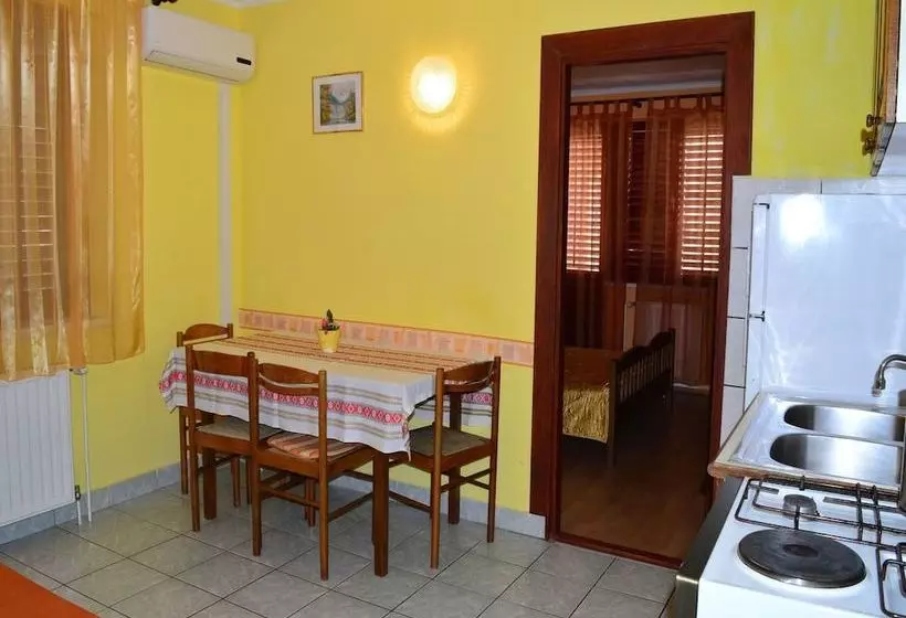 Apartments Mira Bibinje