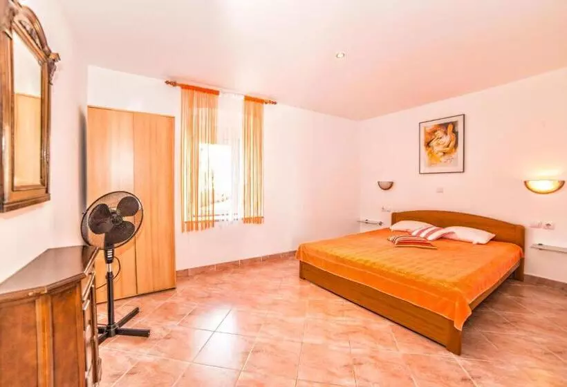 Apartments Salčinović