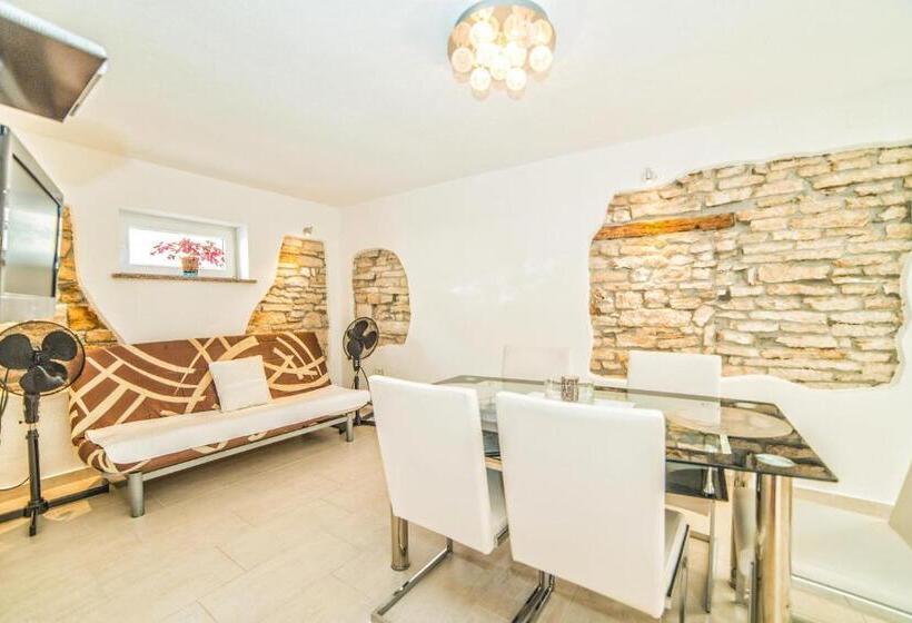 Apartments Salčinović