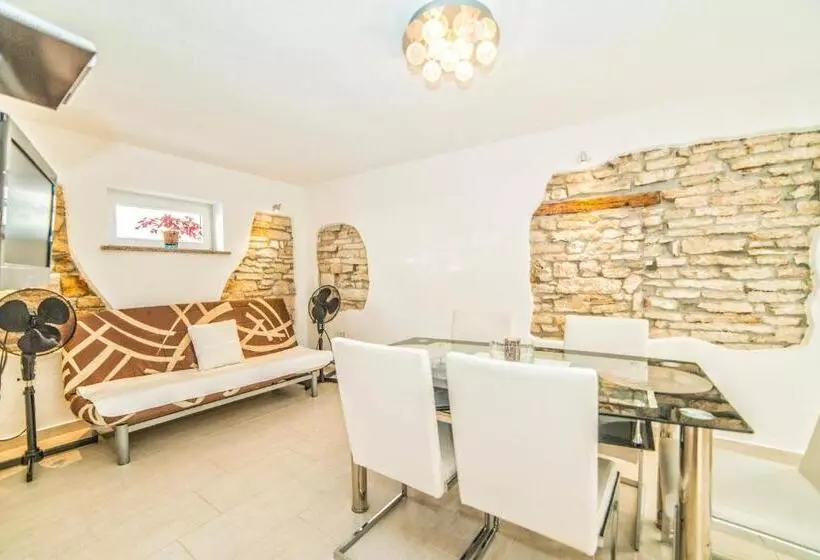 Apartments Salčinović