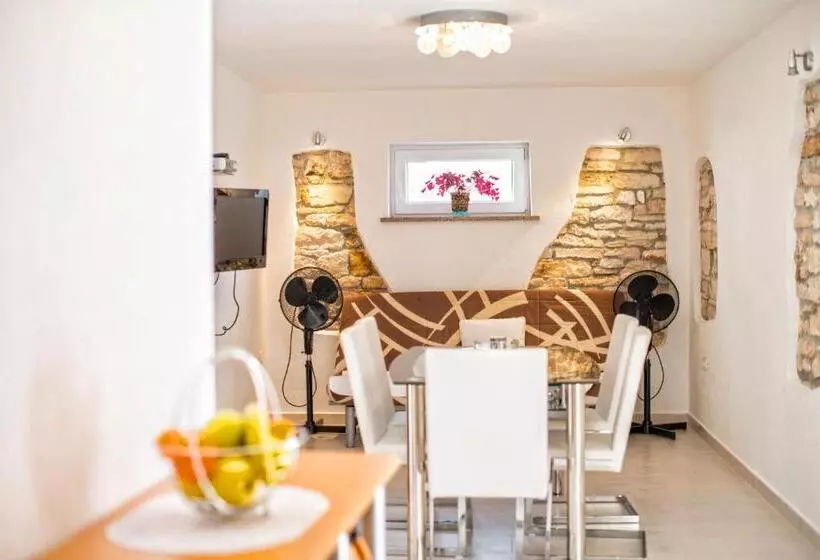 Apartments Salčinović