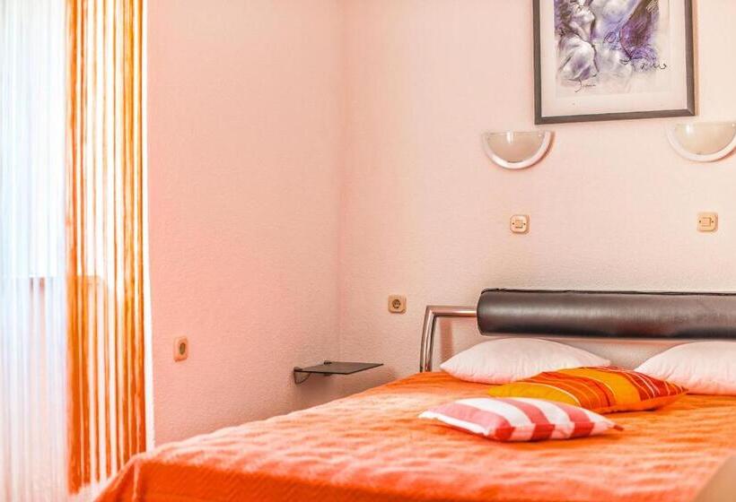 Apartments Salčinović