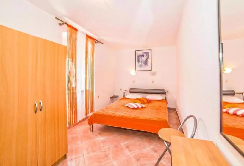 Apartments Salčinović