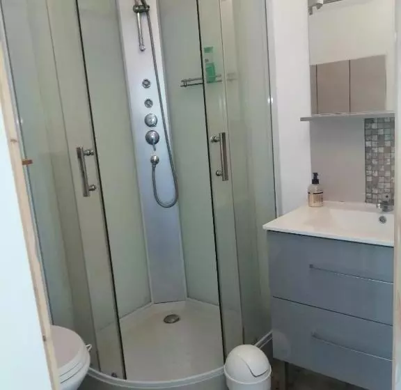 ベッドアンドブレックファースト Berbi Rosse