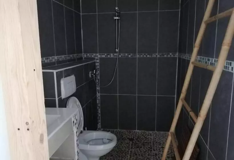 ベッドアンドブレックファースト Berbi Rosse