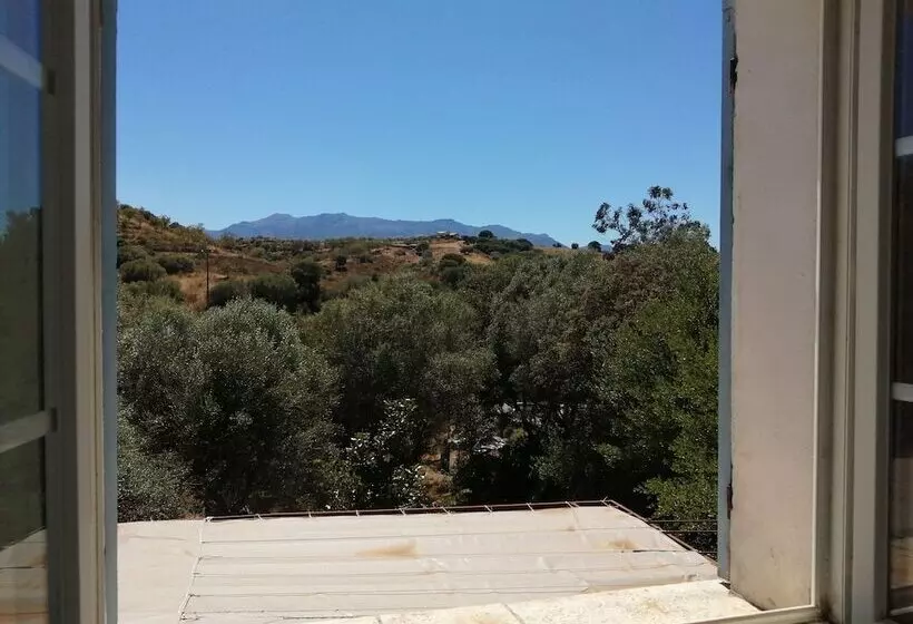 ベッドアンドブレックファースト Berbi Rosse