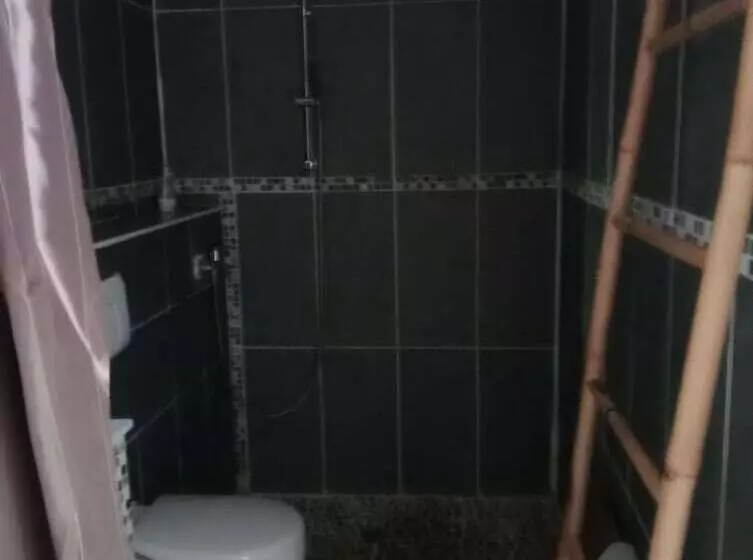 ベッドアンドブレックファースト Berbi Rosse